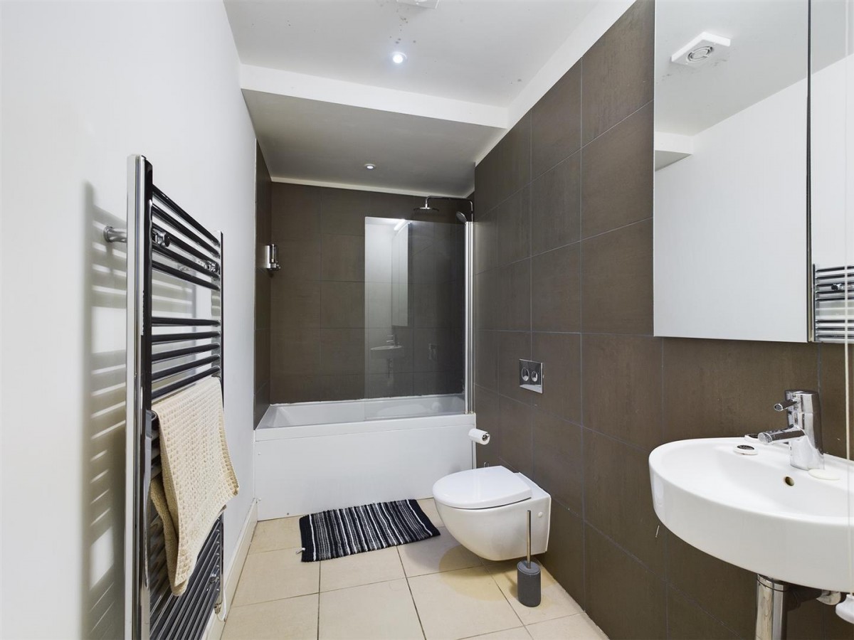 Museum Court, Lincoln