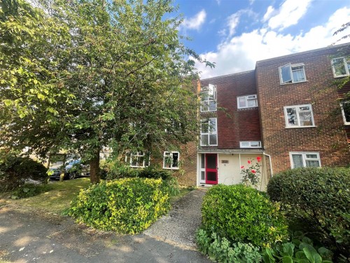 Ellison Way, Tongham, Farnham