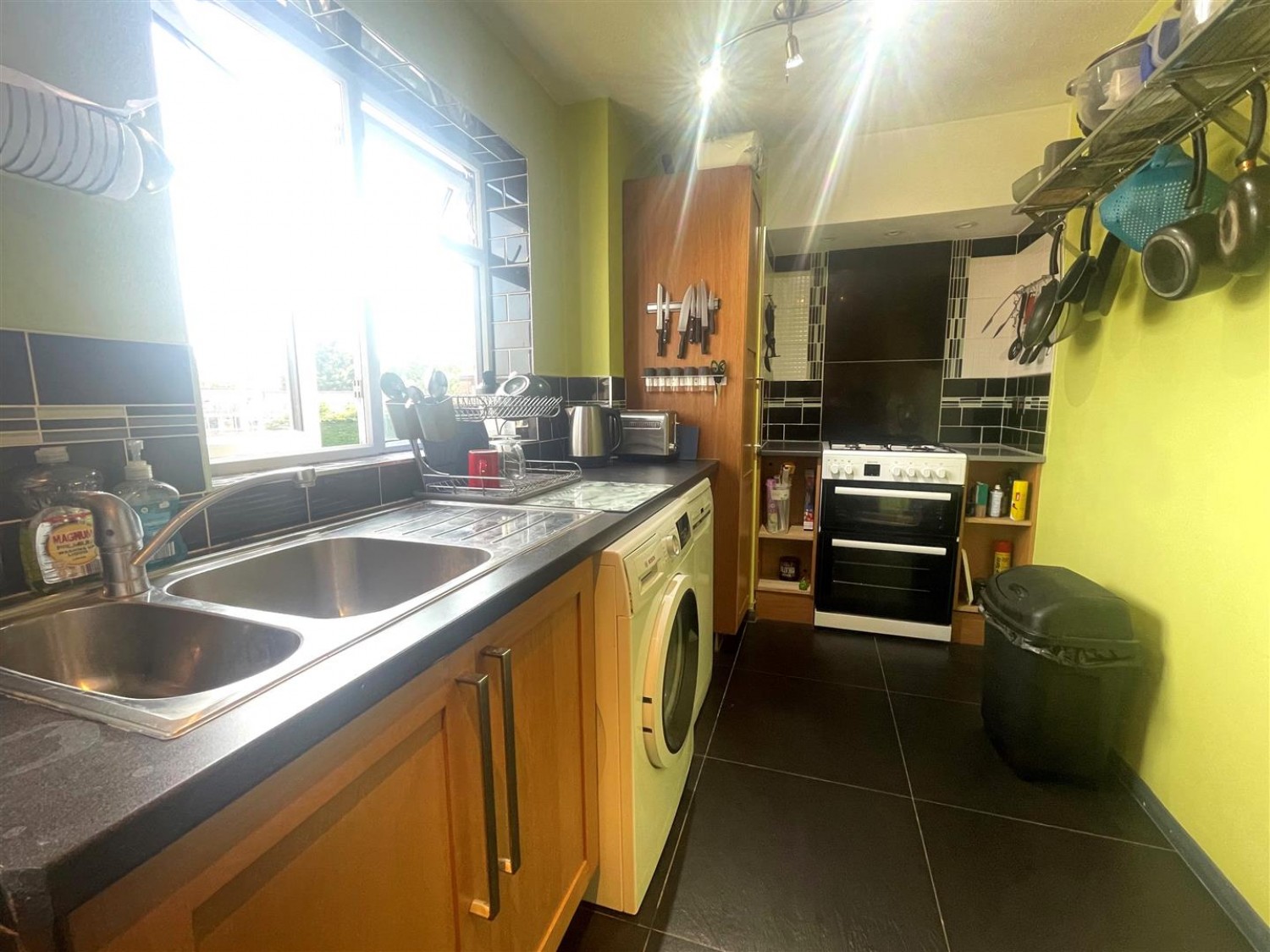 Ellison Way, Tongham, Farnham