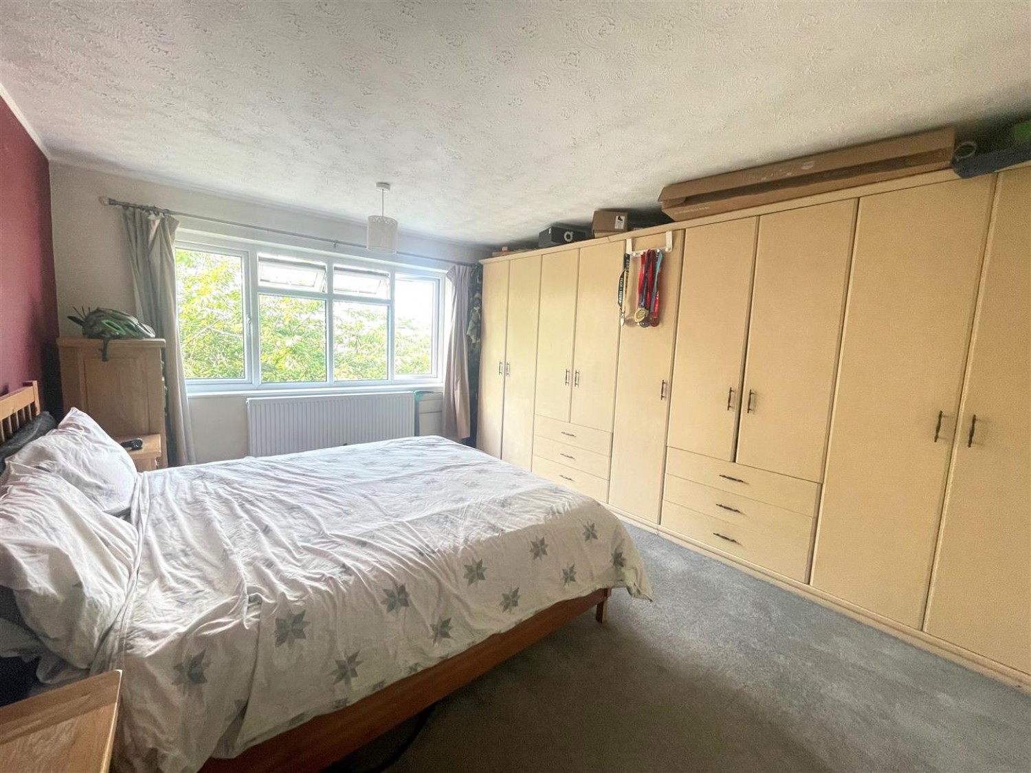 Ellison Way, Tongham, Farnham