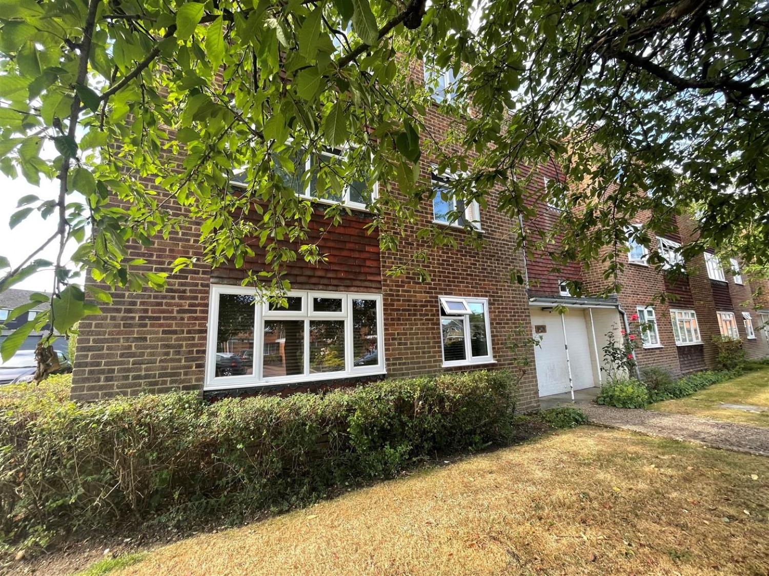 Ellison Way, Tongham, Farnham