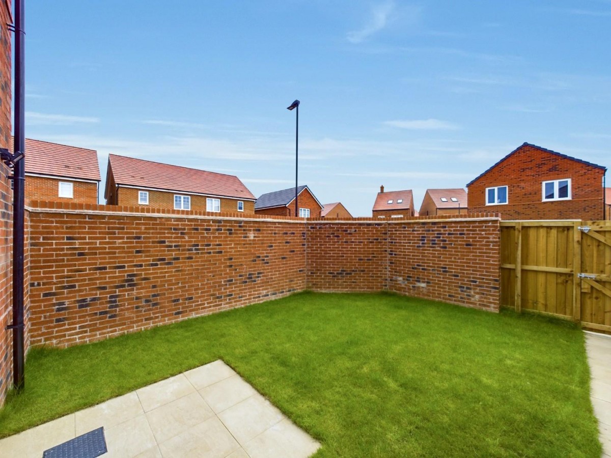 Sunflower Close, Witham St. Hughs, Lincoln