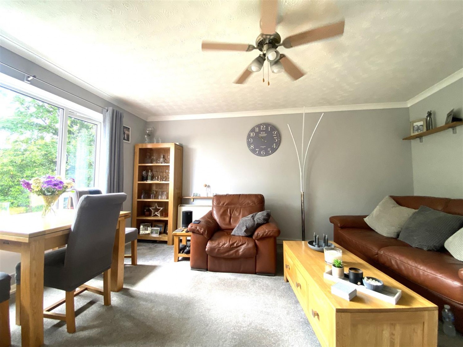 2 bedroom Flat for Sale St. Josephs Road, Aldershot