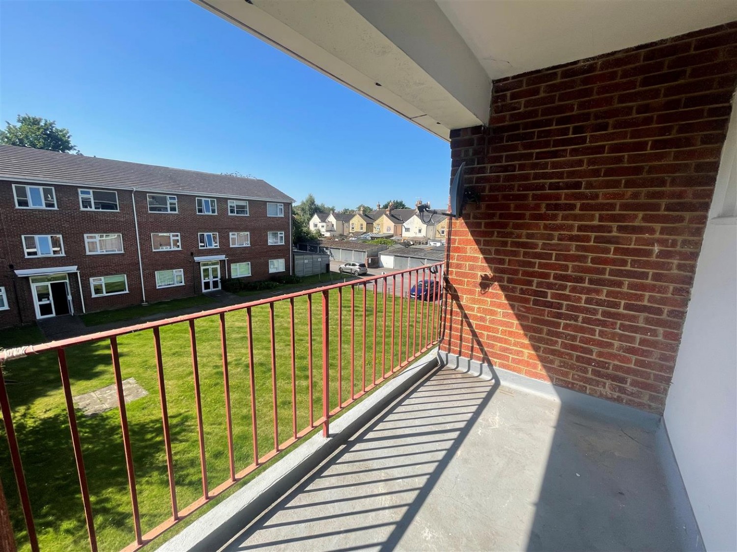 Morris Road, Farnborough