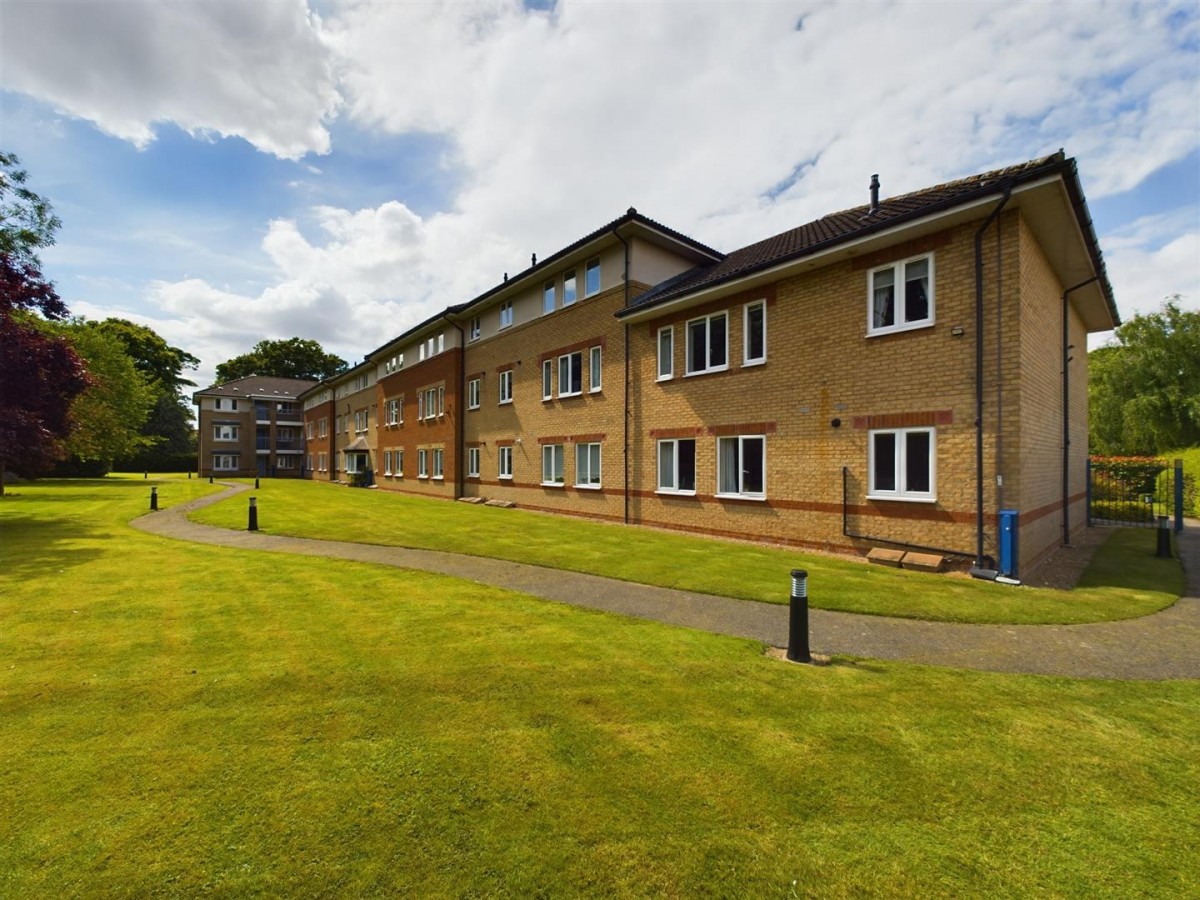 Minster Court, Bracebridge Heath, Lincoln