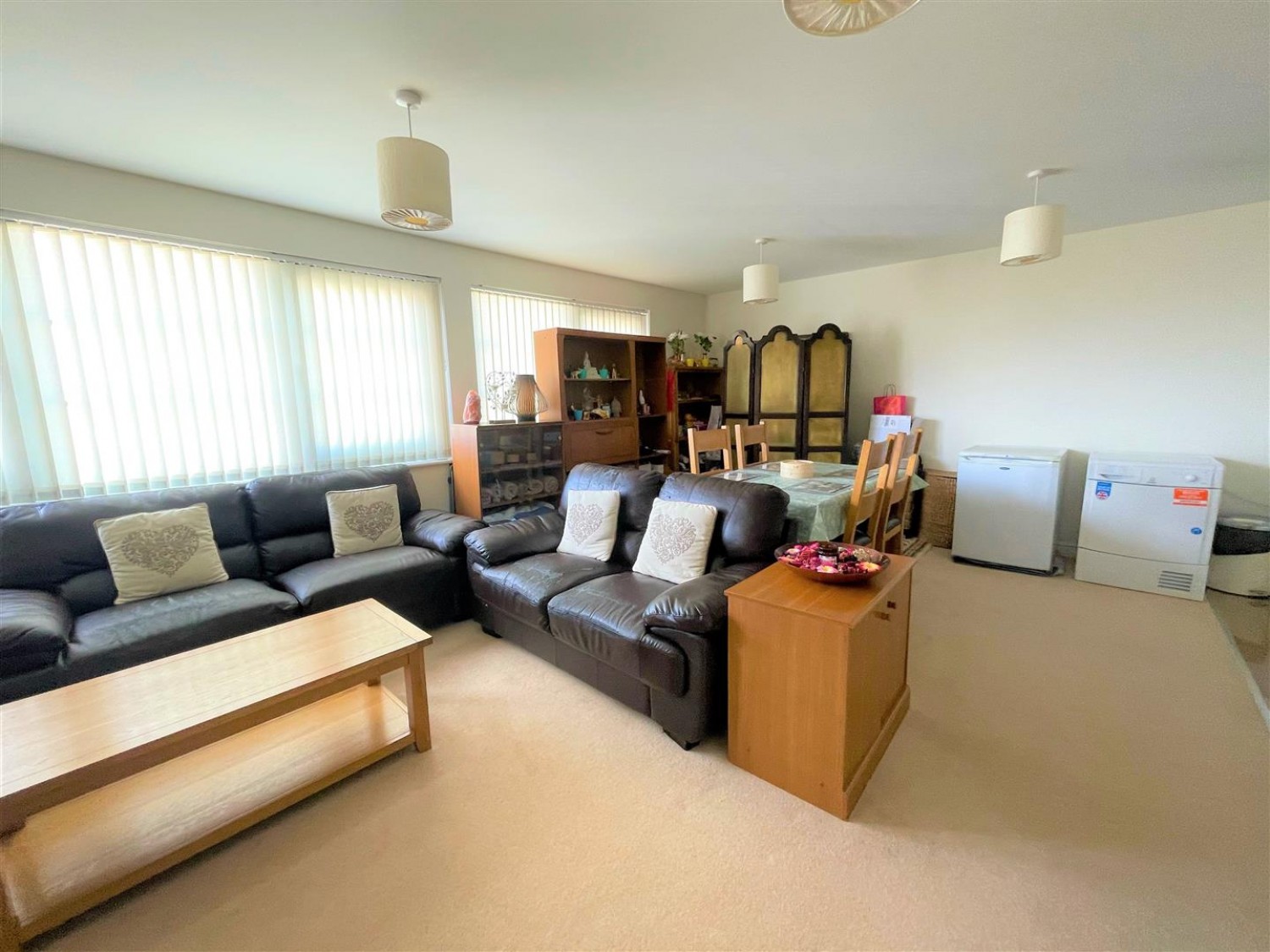 2 bedroom Flat for Letting Wessex Court, Kestrel Road, Farnborough