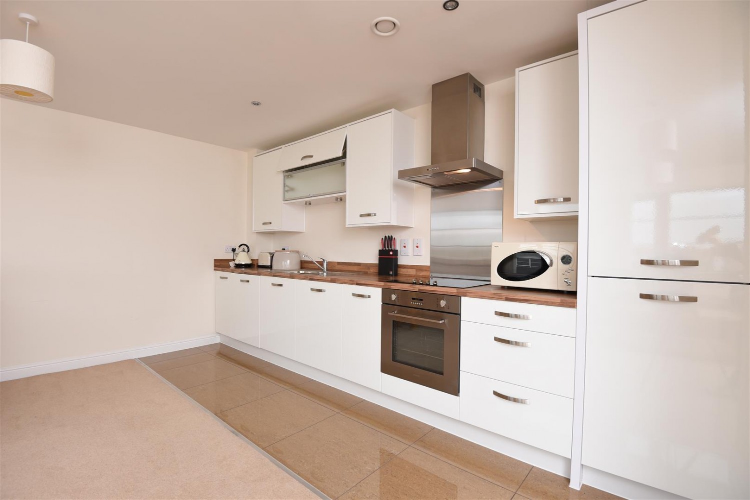 2 bedroom Flat for Letting Wessex Court, Kestrel Road, Farnborough