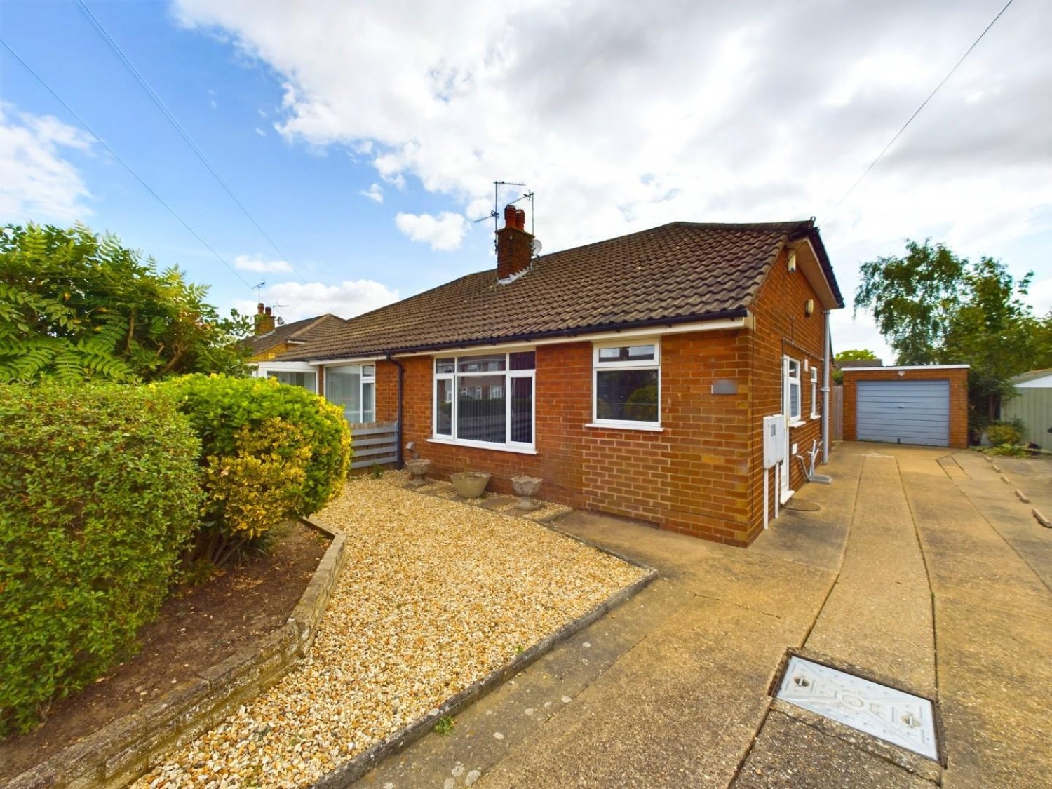 2 bedroom Bungalow for Letting Willow Road, North Hykeham