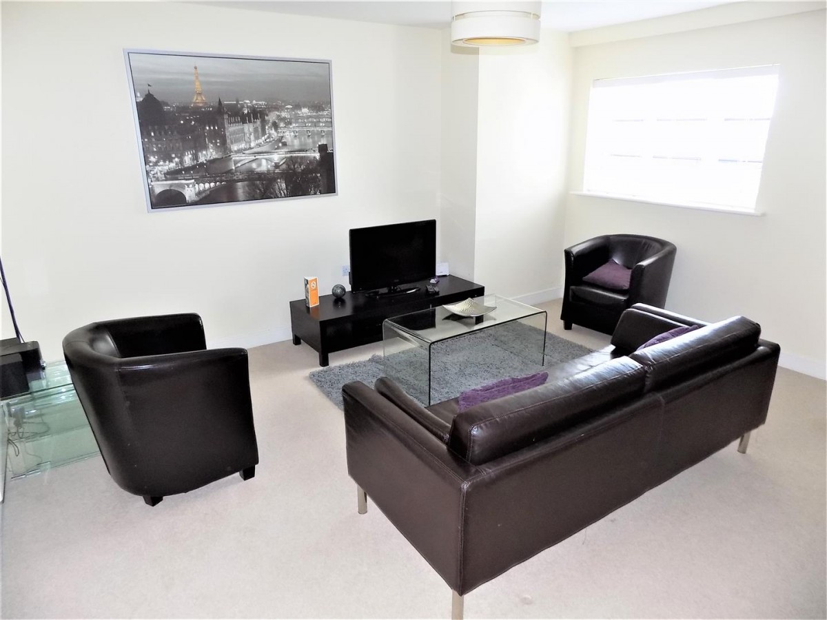 Lynx Court, Wallis Square, Farnborough