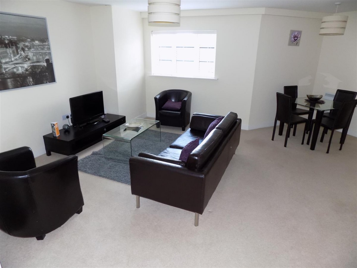 Lynx Court, Wallis Square, Farnborough