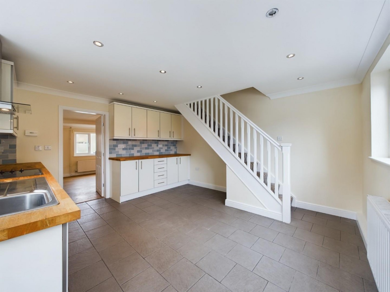 2 bedroom House for Letting High Street, Billinghay, Lincoln