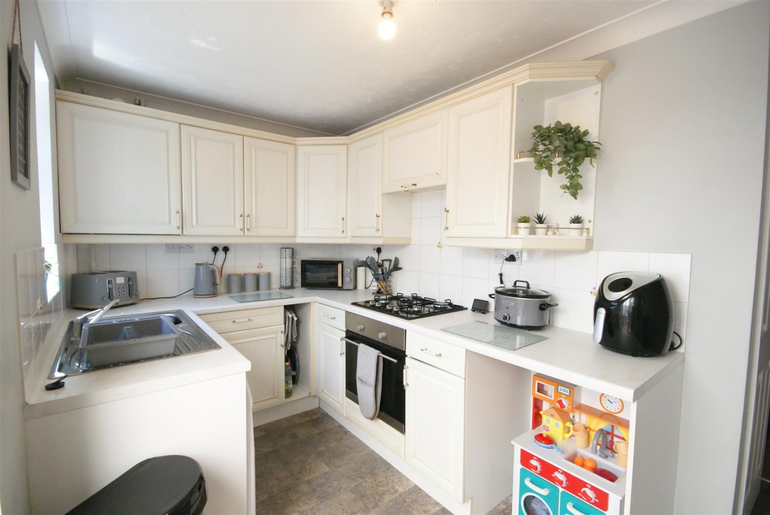2 bedroom House for Letting Adelaide Close, Waddington