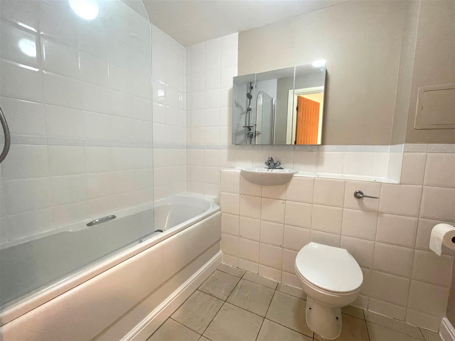 2 bedroom Flat for Letting Coombe Way, Farnborough