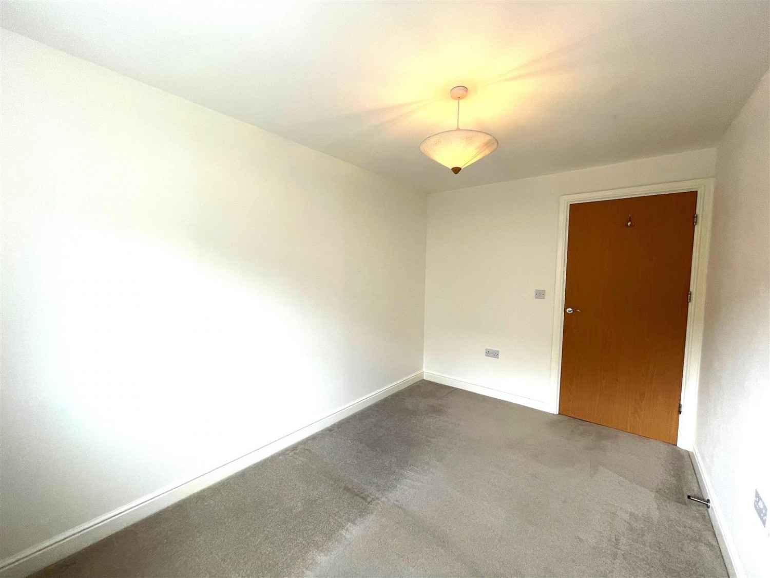 2 bedroom Flat for Letting Coombe Way, Farnborough