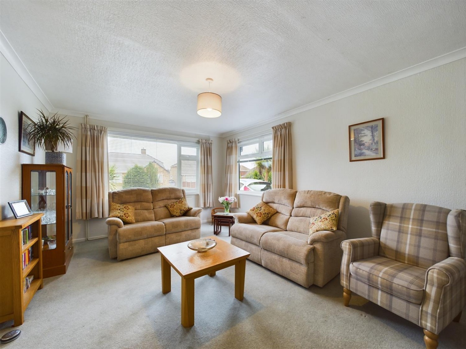 Jaguar Drive, Lincoln