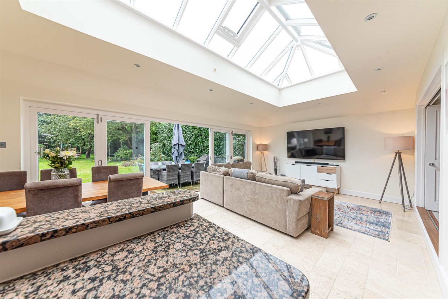 Weydon Hill Road, Farnham