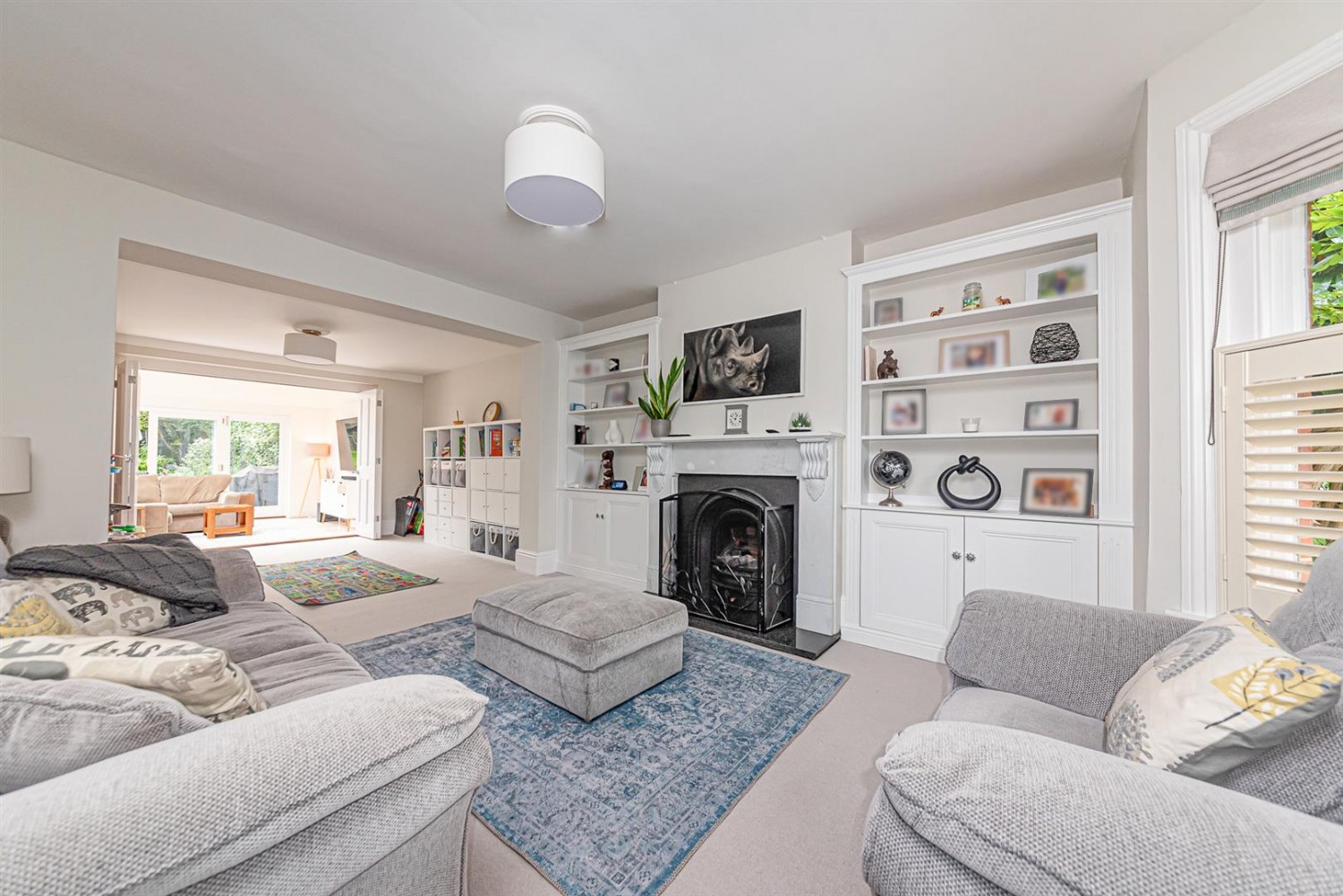 Weydon Hill Road, Farnham