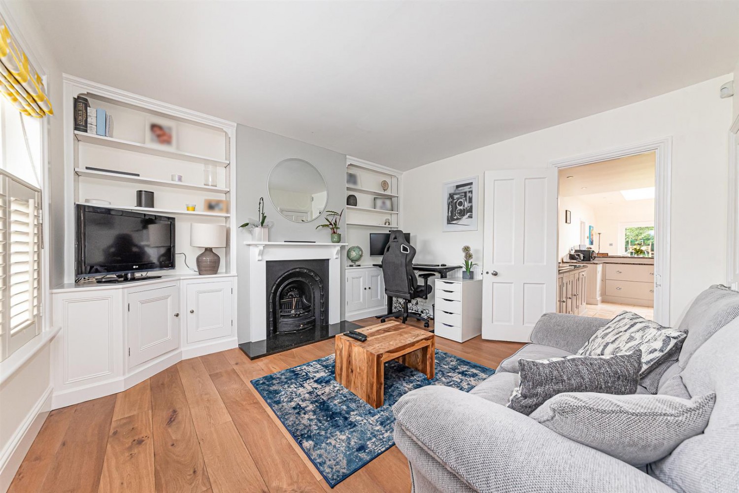 Weydon Hill Road, Farnham