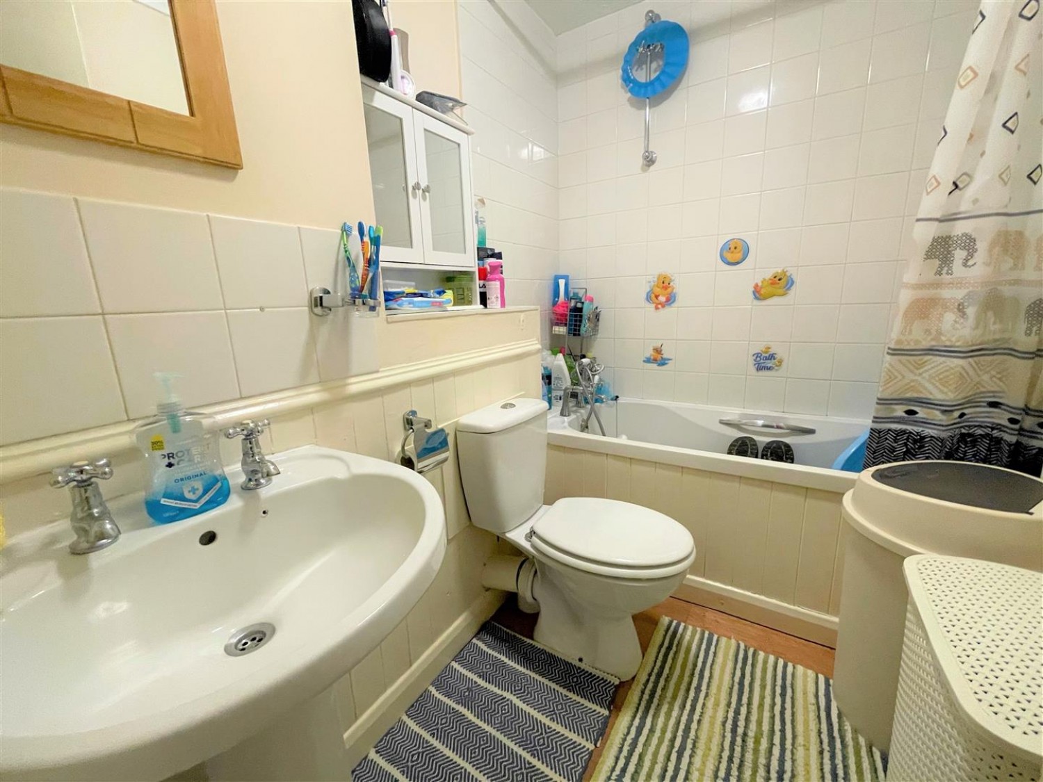 2 bedroom Flat for Letting Wingate Court, Aldershot