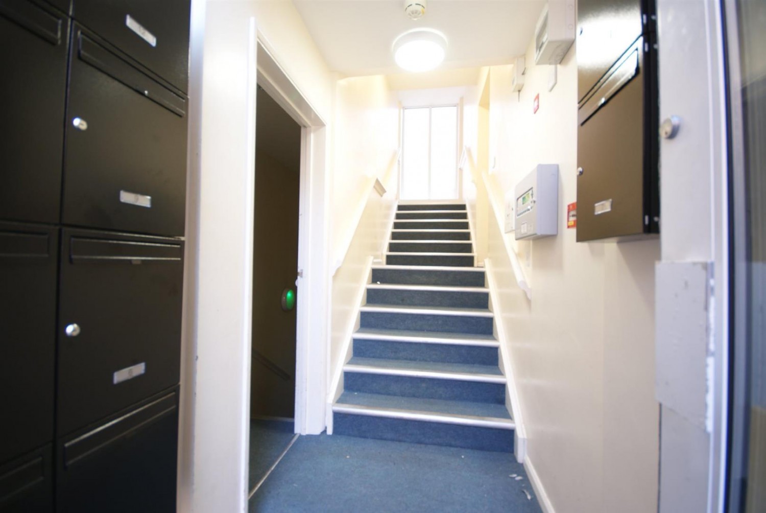 1 bedroom Flat for Letting Priory House, St Catherines