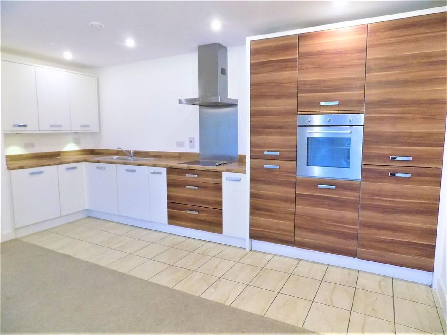 Lynx Court, Wallis Square, Farnborough