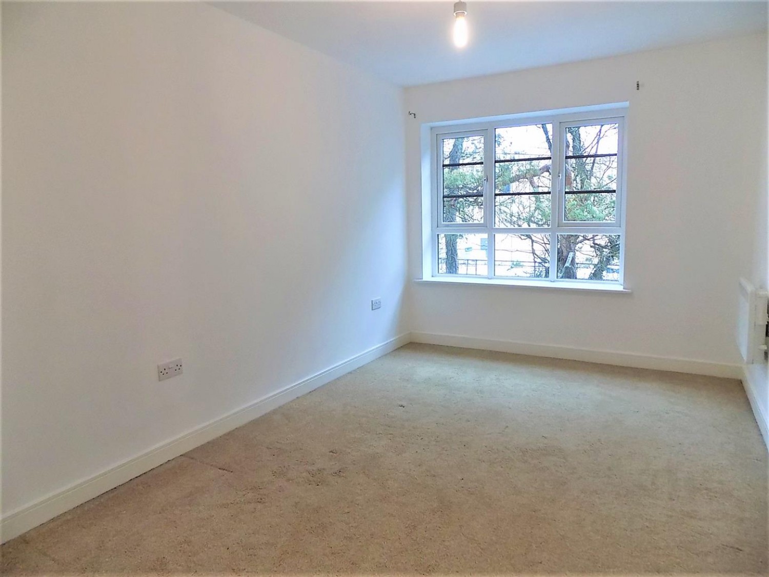 Lynx Court, Wallis Square, Farnborough