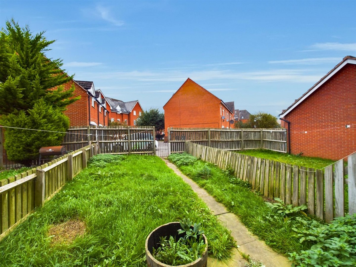 Byland Close, Carlton Boulevard