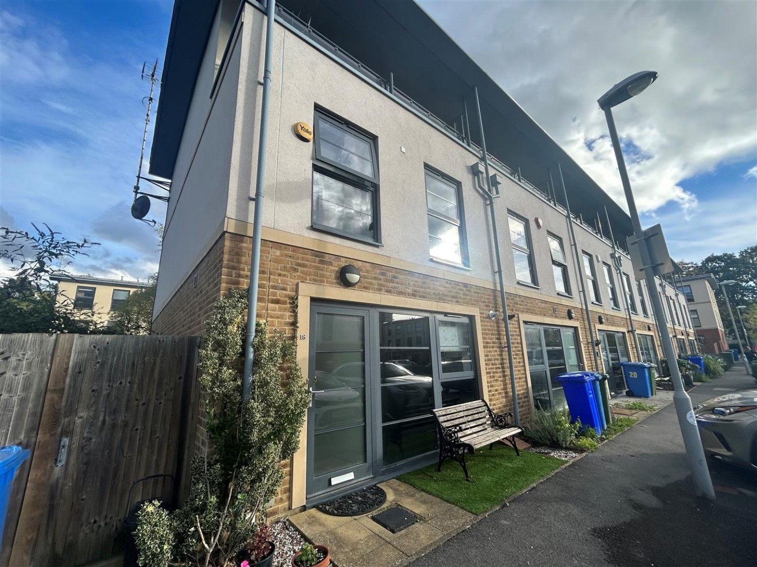 3 bedroom House for Letting Sunderland Place, Farnborough