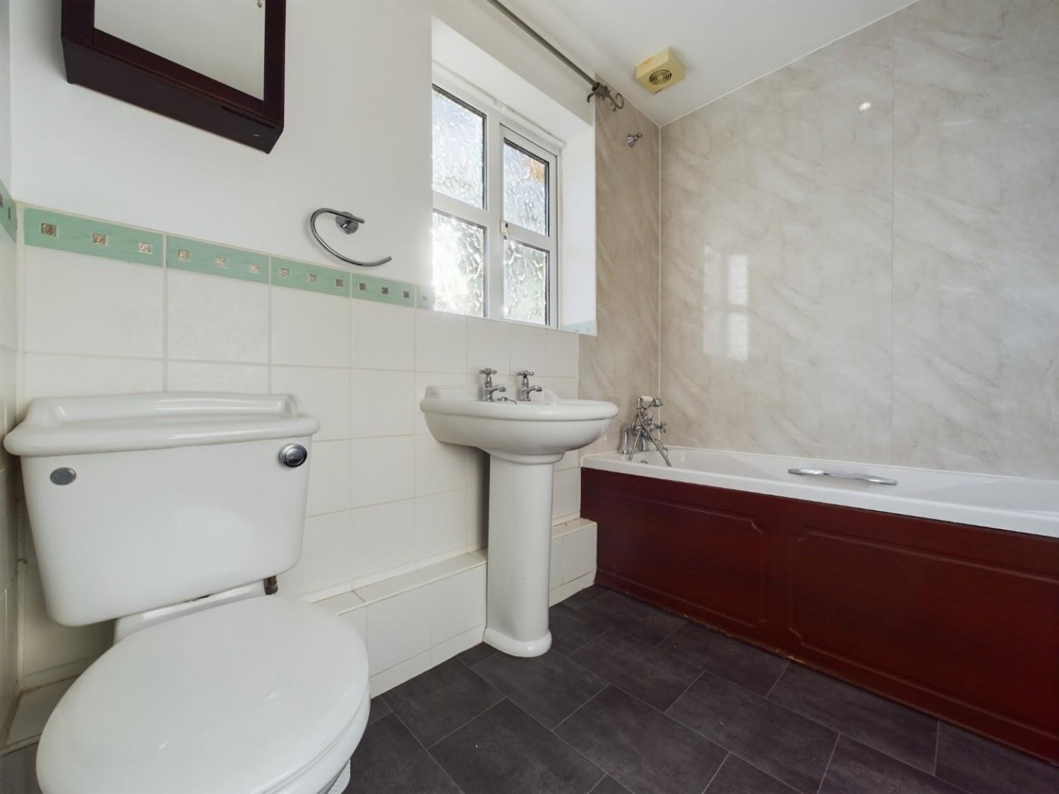 3 bedroom House for Letting Pershore Way, Doddington Park