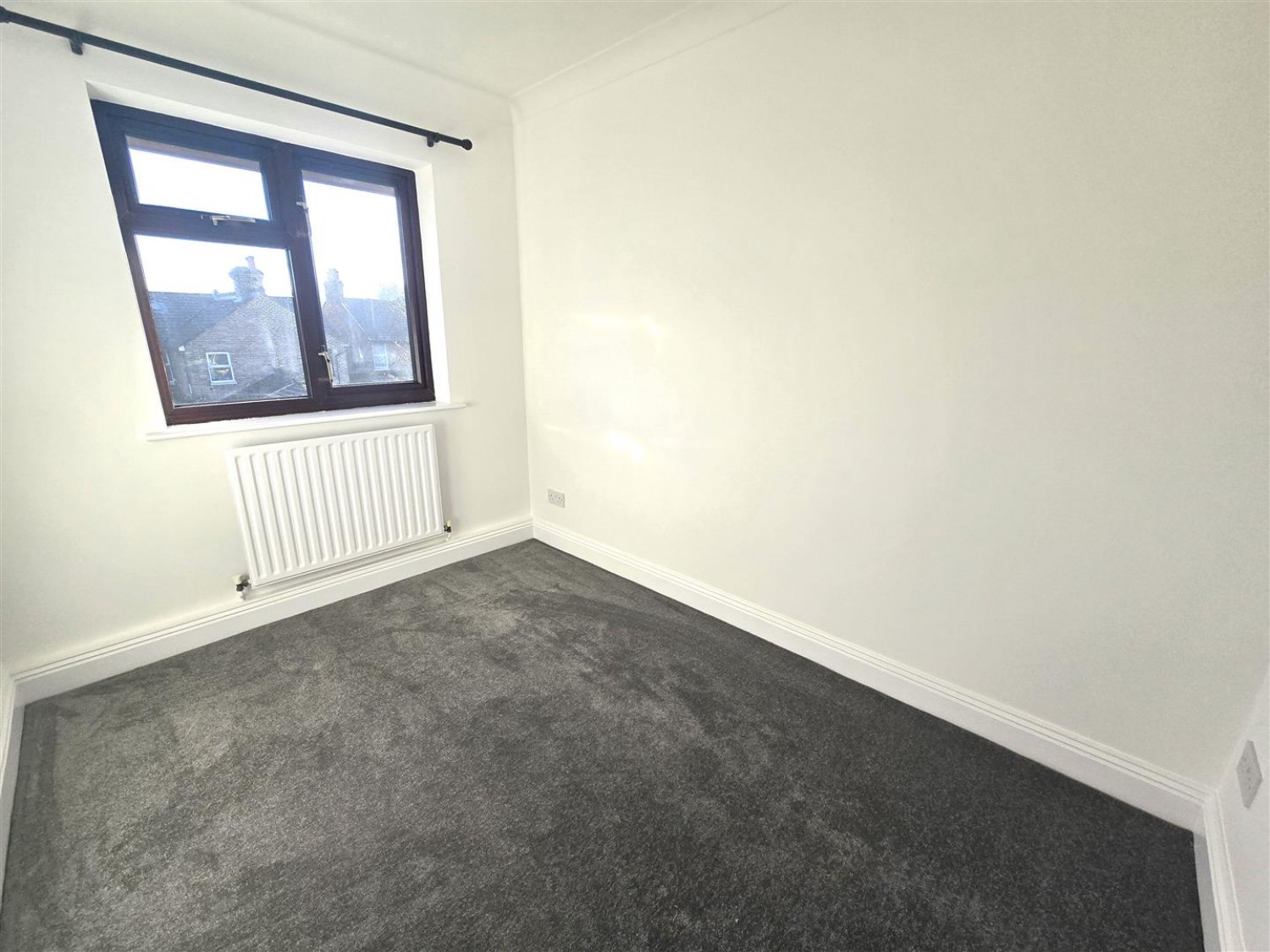 2 bedroom Flat in East Station Road, Aldershot