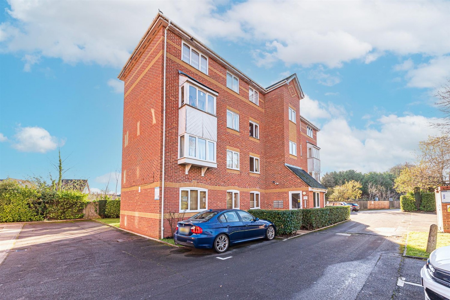 2 bedroom Flat for Sale Ascot Court, Aldershot