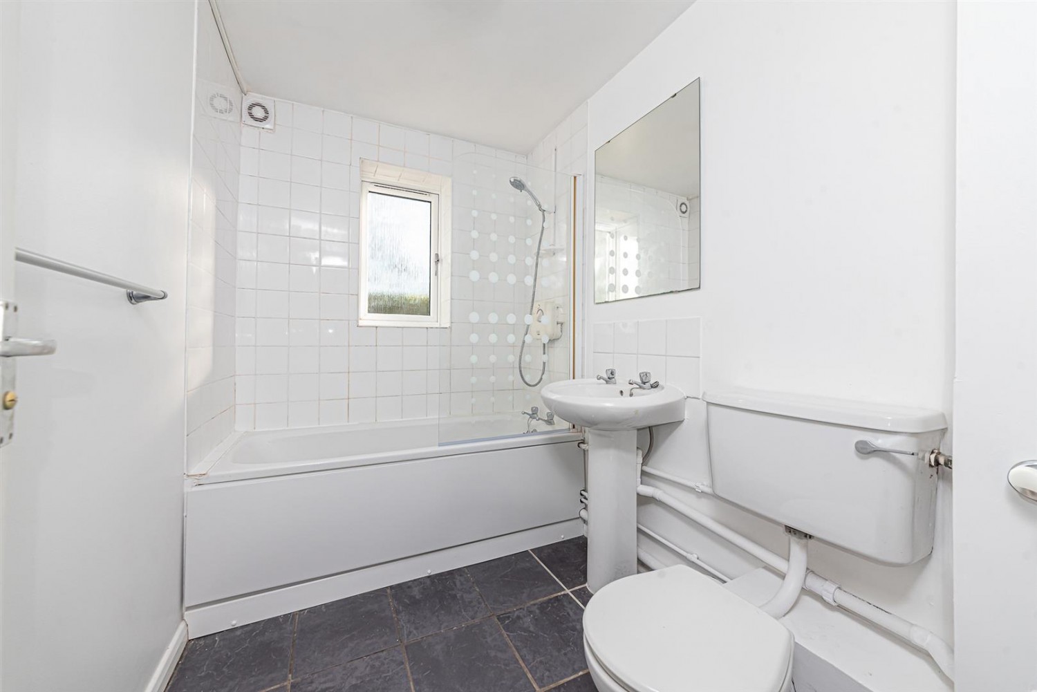 2 bedroom Flat for Sale Ascot Court, Aldershot
