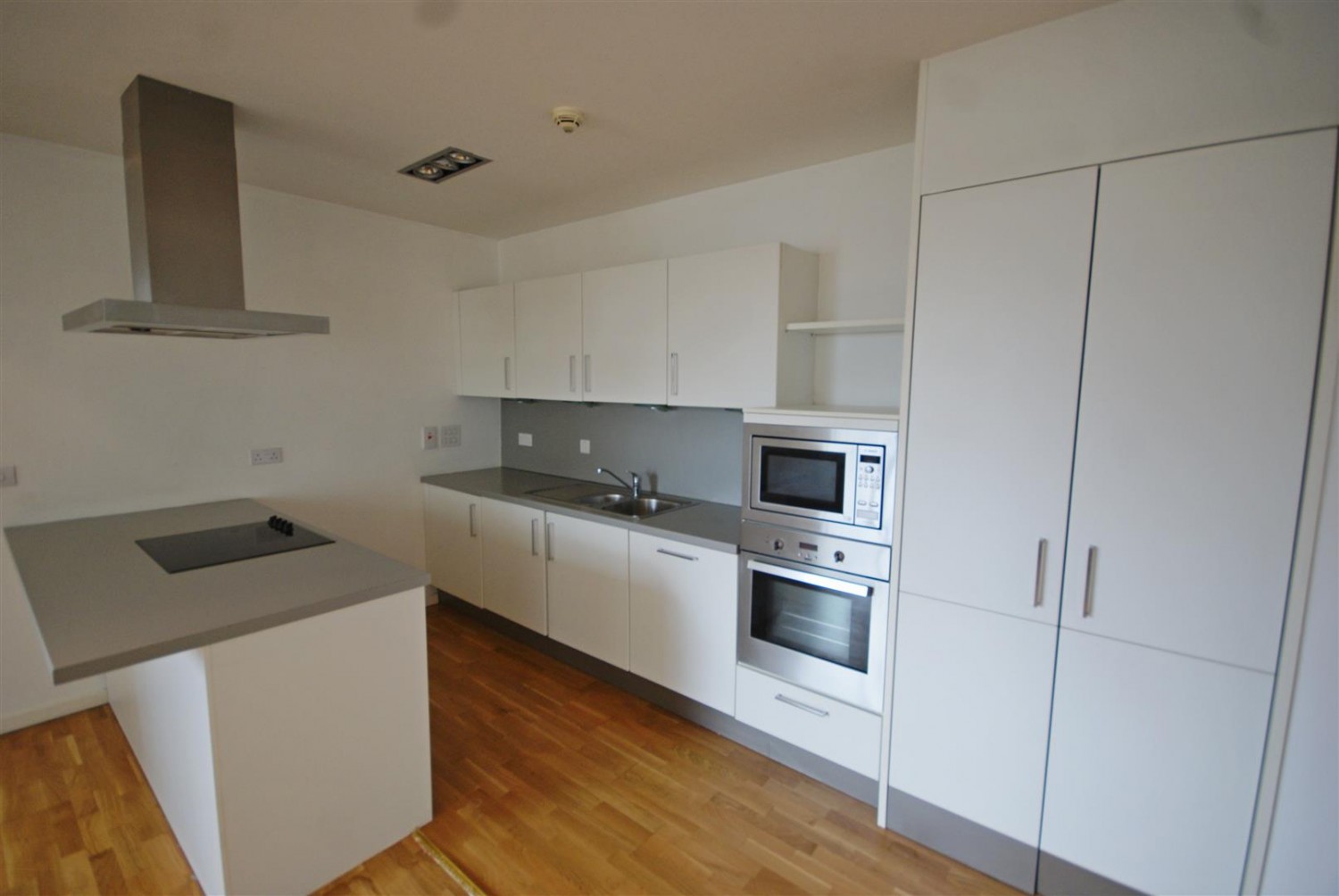 2 bedroom Flat for Letting Witham Wharf, Brayford Street