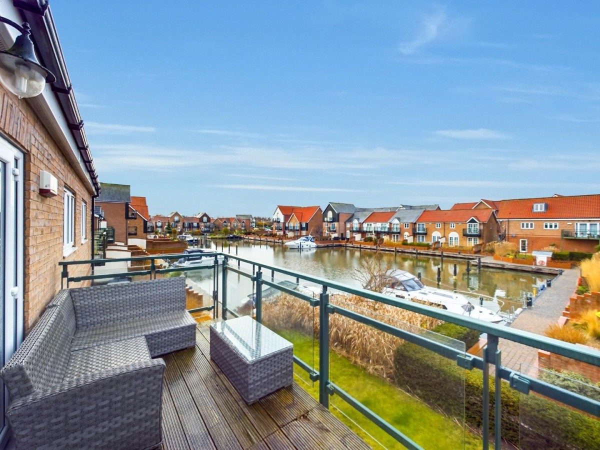 Ellisons Quay, Burton Waters, Lincoln