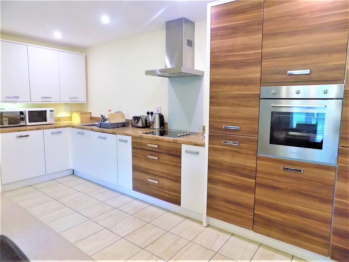 Lynx Court, Wallis Square, Farnborough
