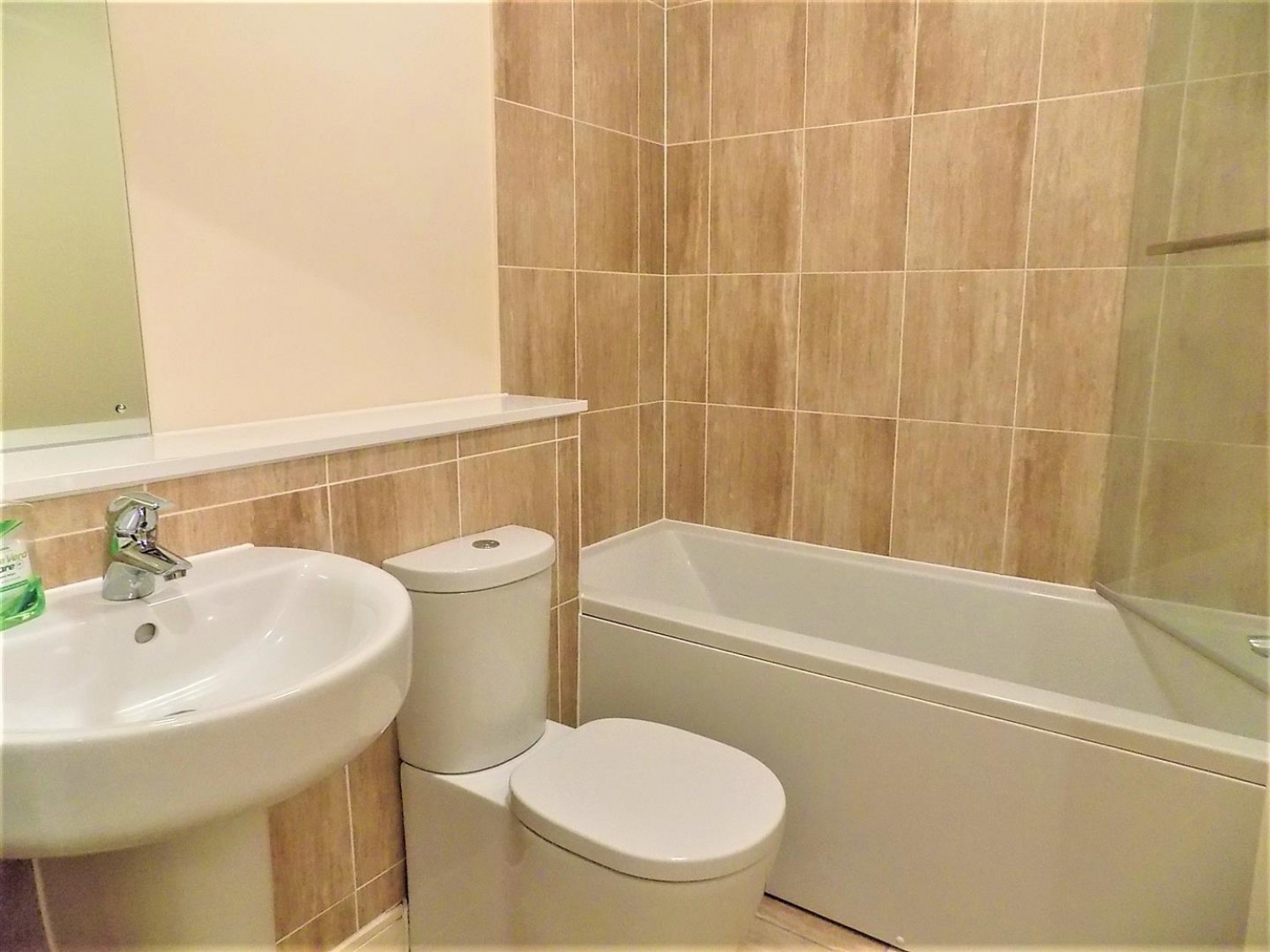 2 bedroom Flat for Letting Lynx Court, Wallis Square, Farnborough