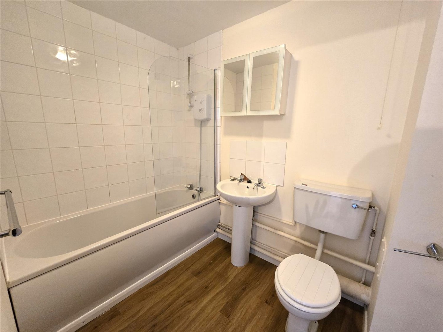 2 bedroom Flat for Letting Ascot Court, Aldershot