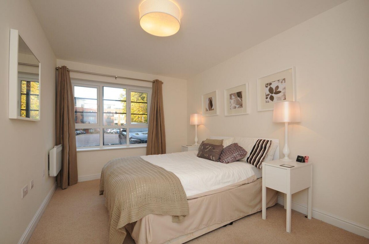 Lincoln Court, Wallis Square, Farnborough