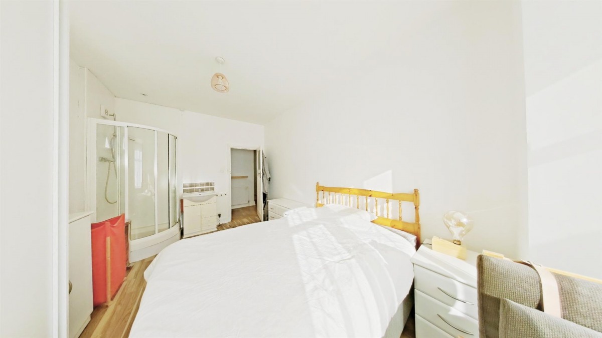 First Avenue, Gillingham