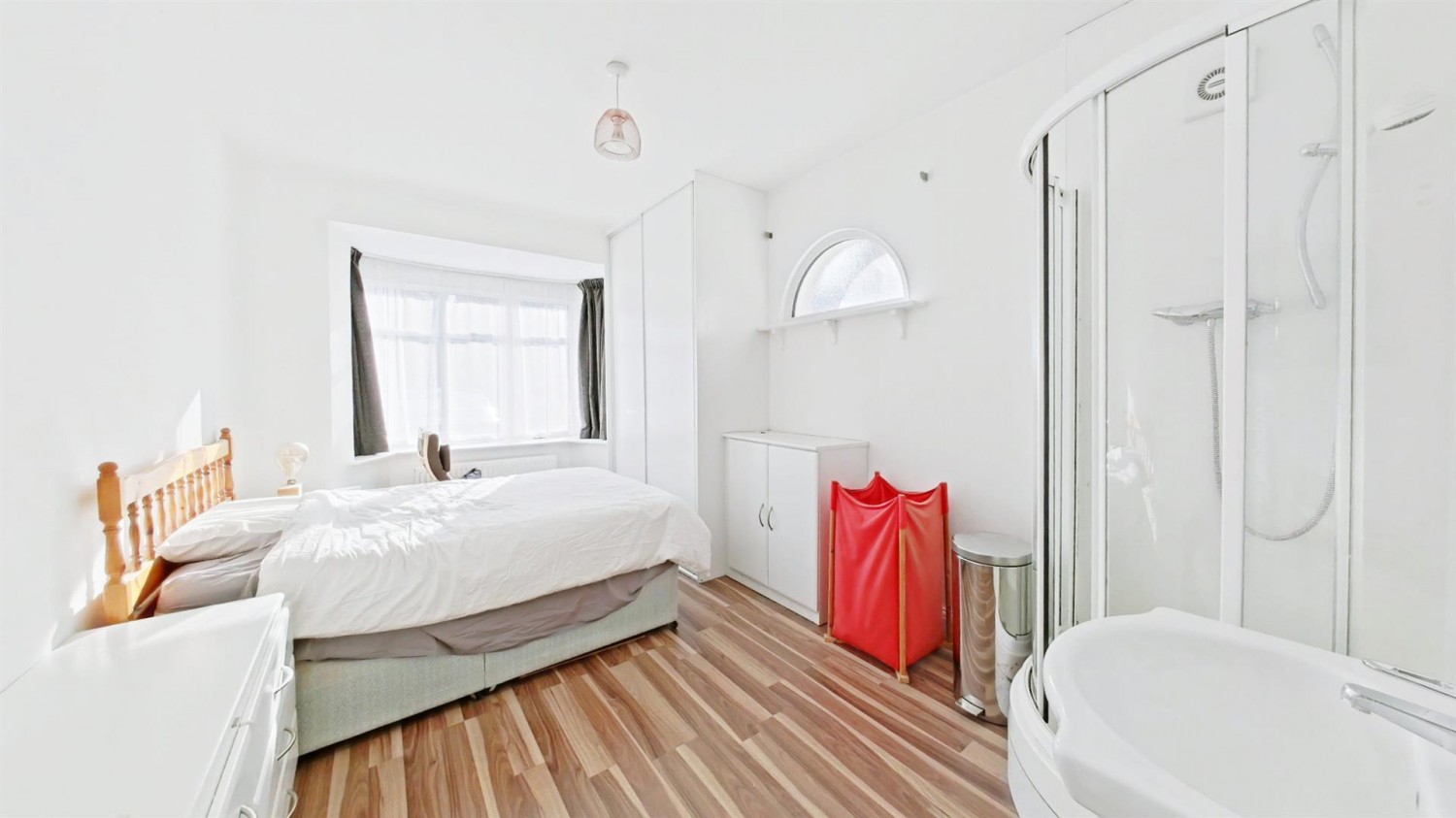 First Avenue, Gillingham
