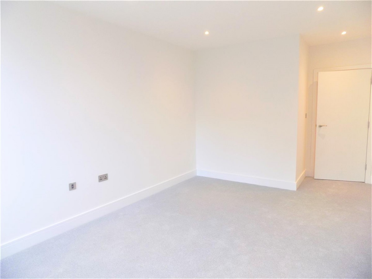 Oak House, Harvest Crescent, Fleet