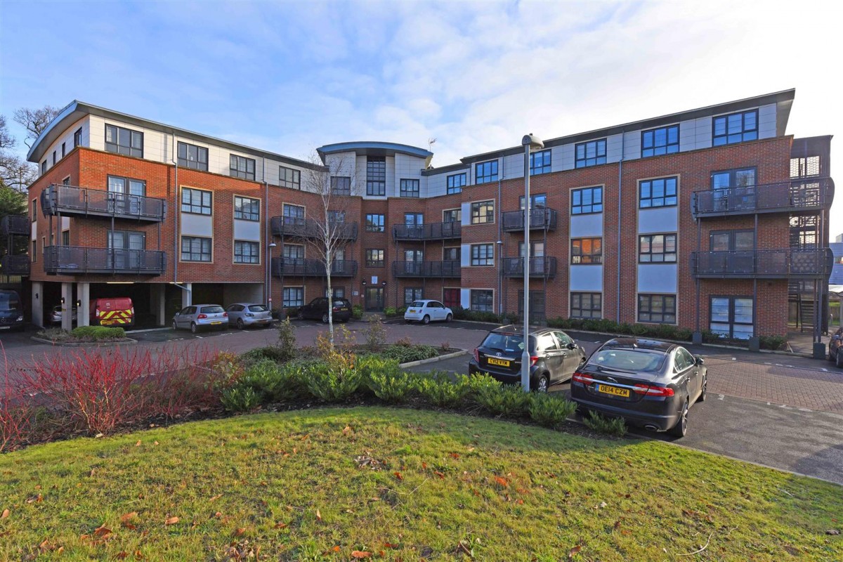 Wallis Square, Farnborough, Hants