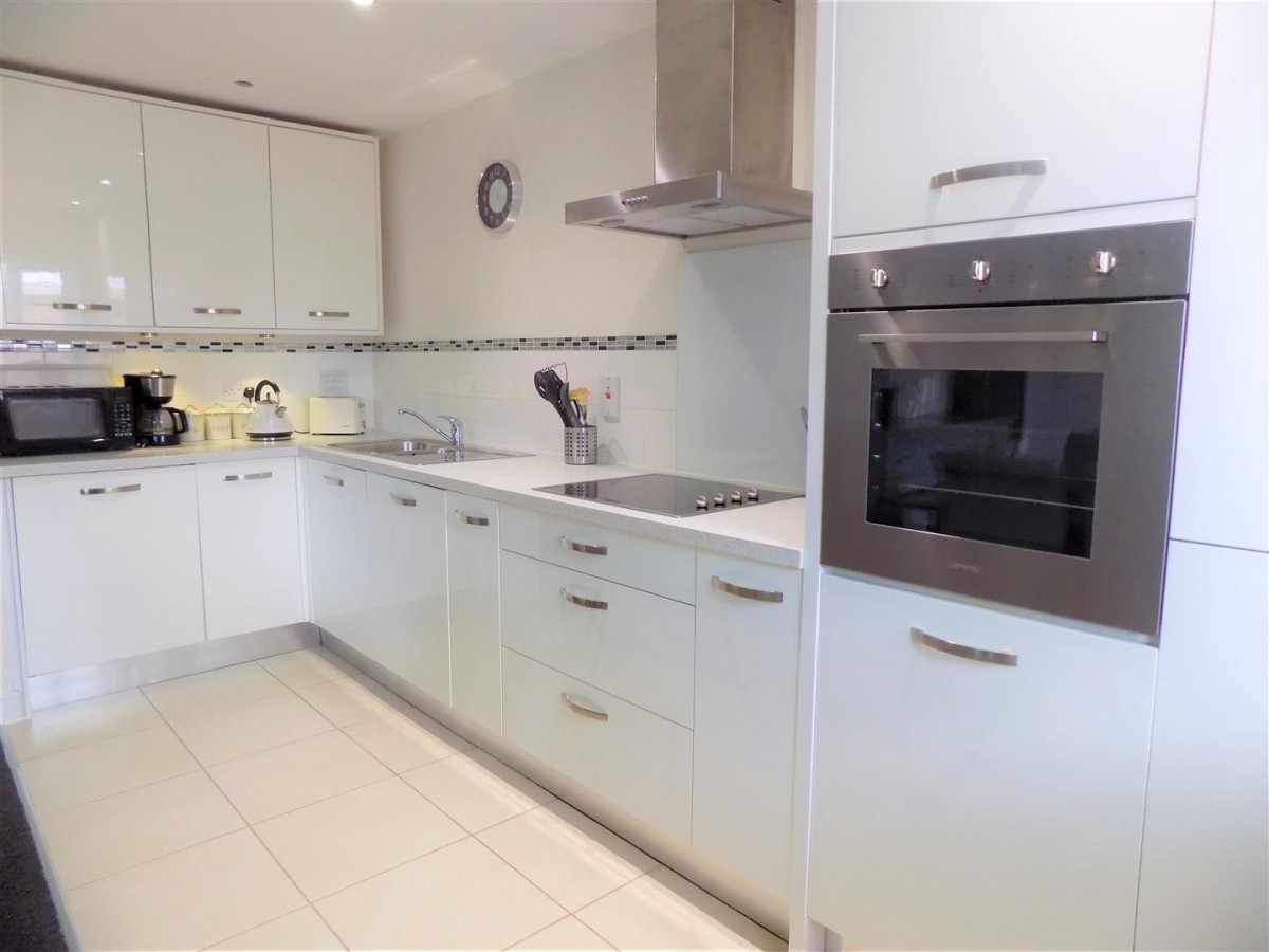 Wallis Square, Farnborough, Hants