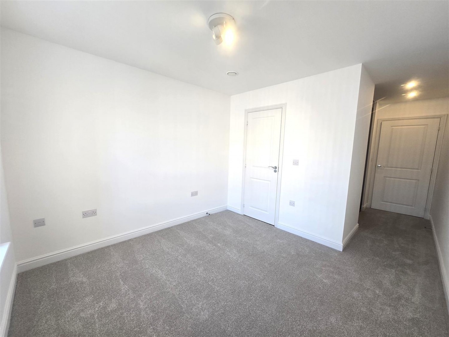 Comet House, Wallis Square, Farnborough
