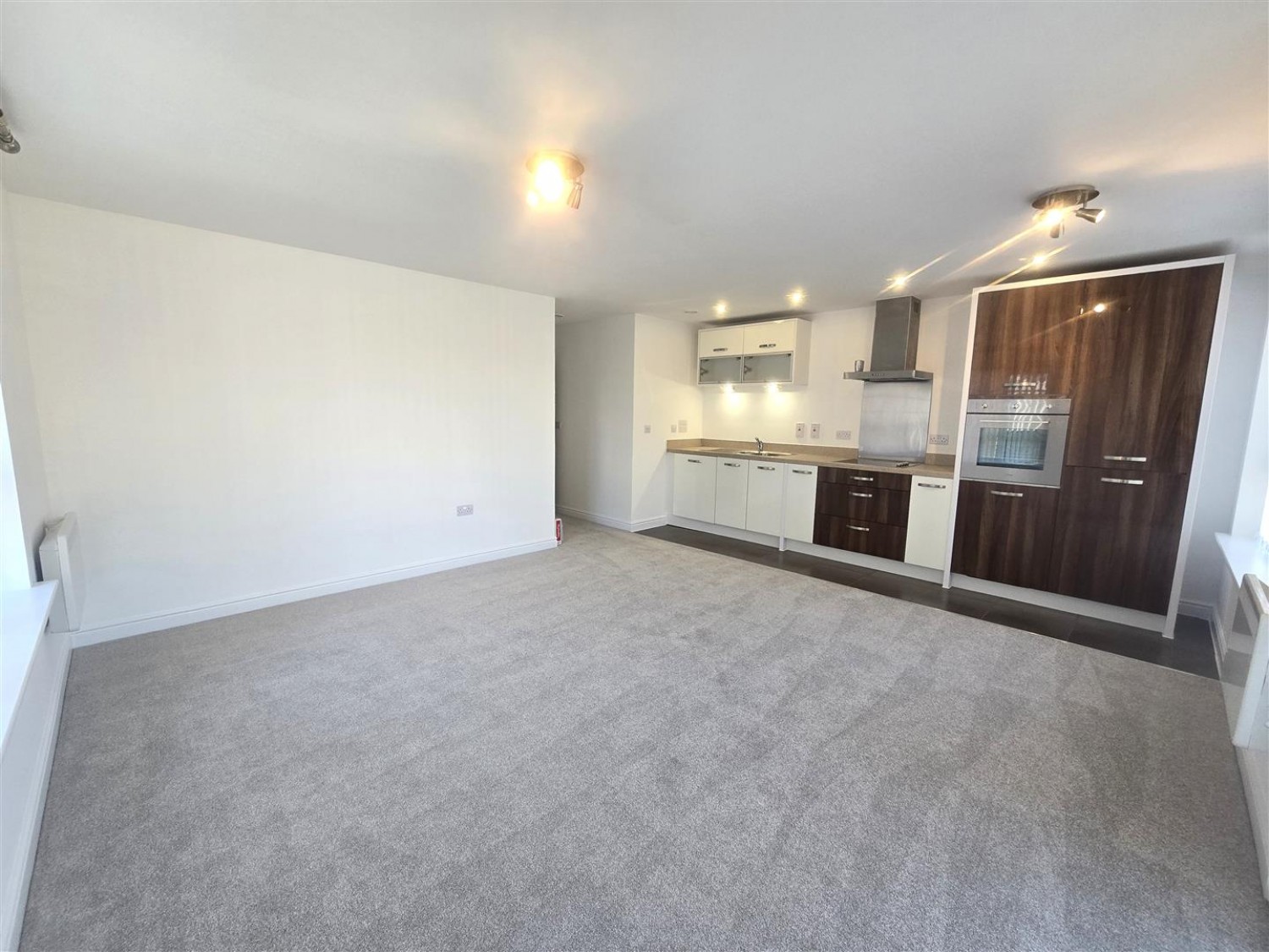 Comet House, Wallis Square, Farnborough