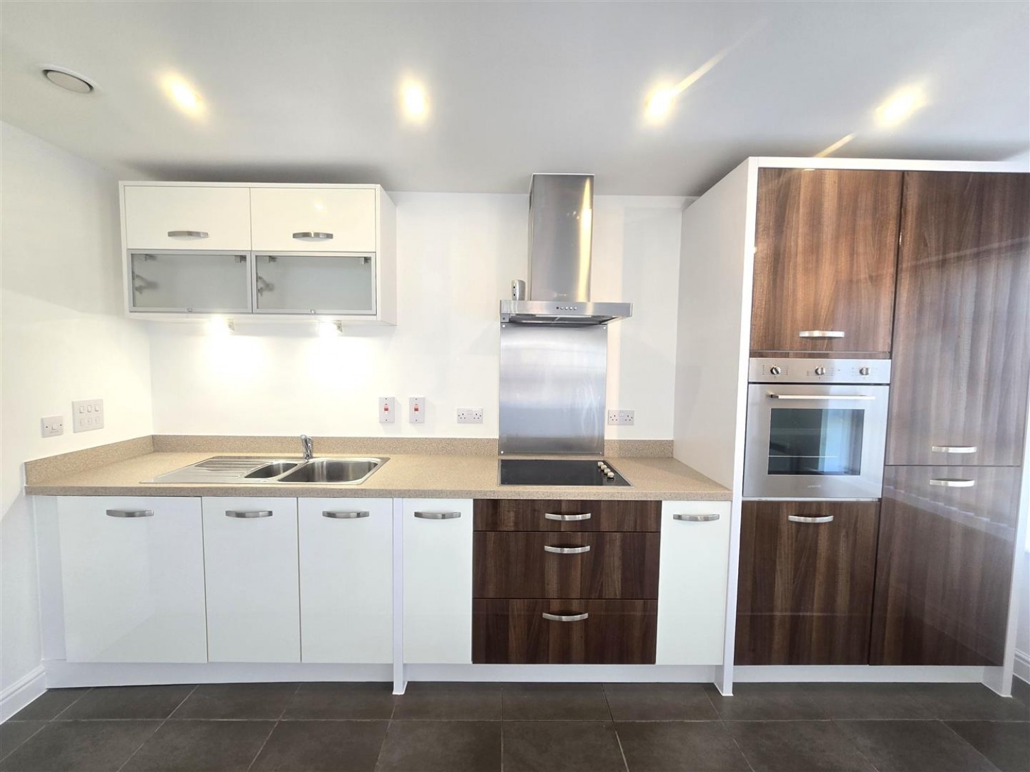 Comet House, Wallis Square, Farnborough