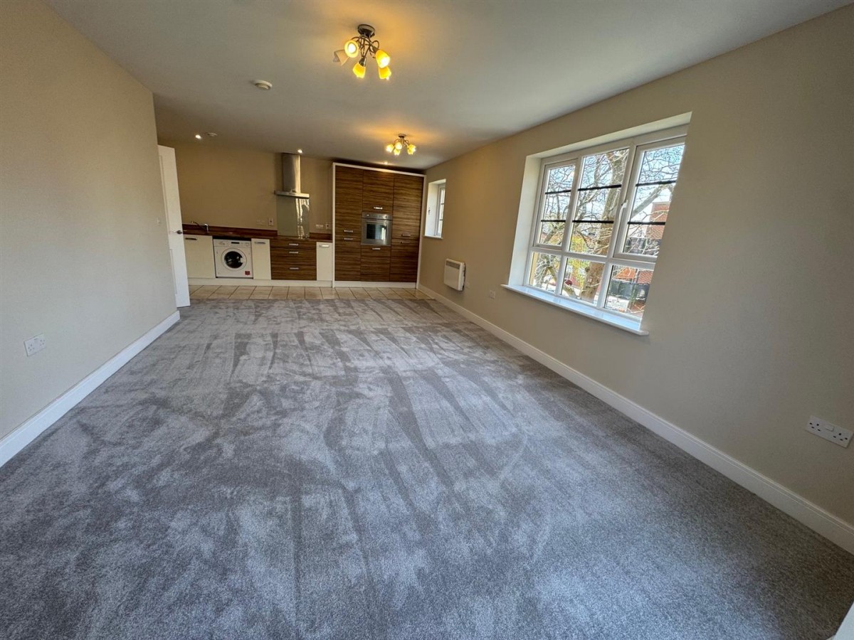 Wallis Square, Farnborough