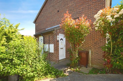 Tay Close, Lordswood
