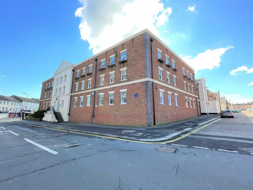 Stratfield House, Birchett Road