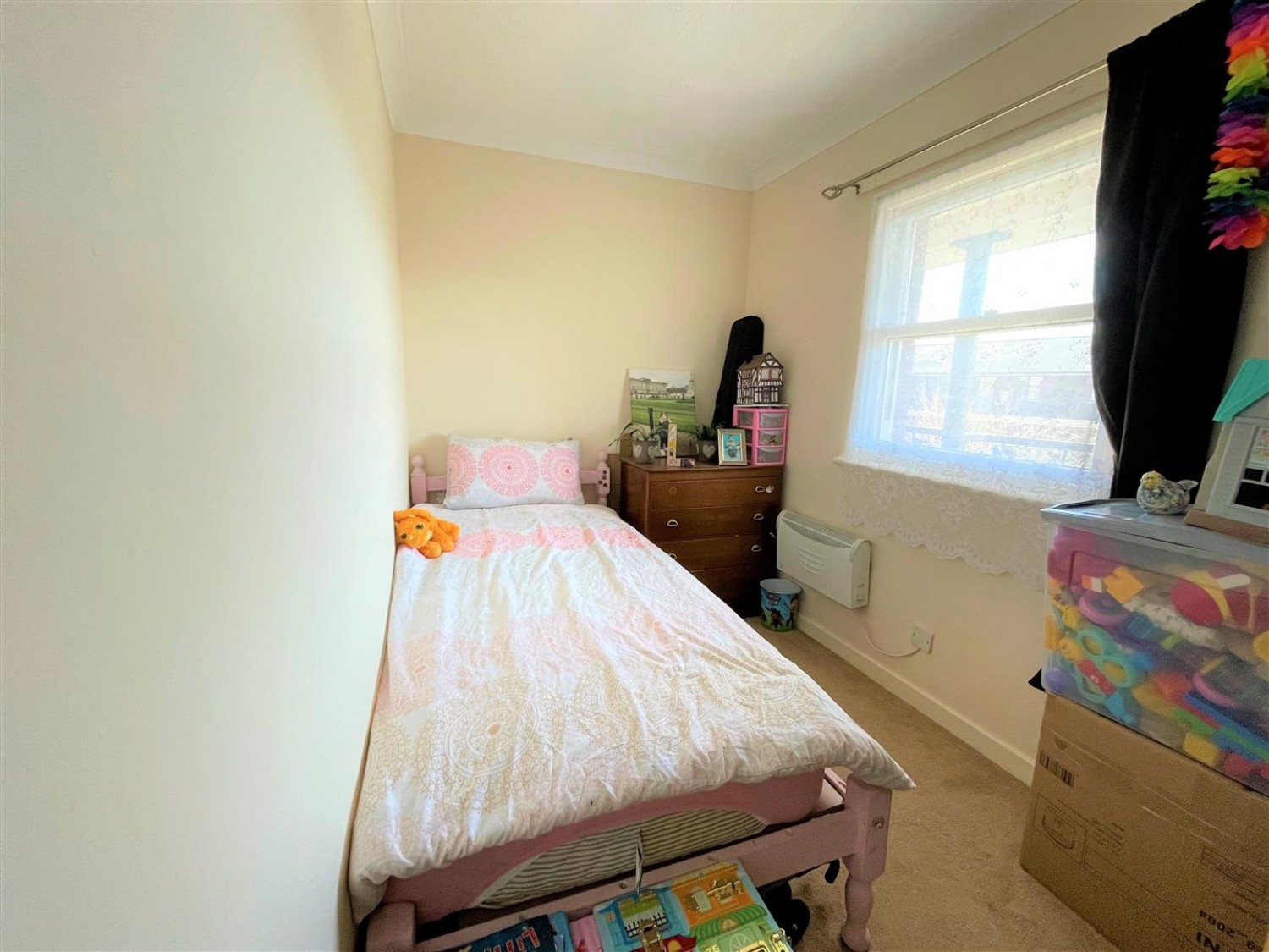 Stratfield House, Birchett Road